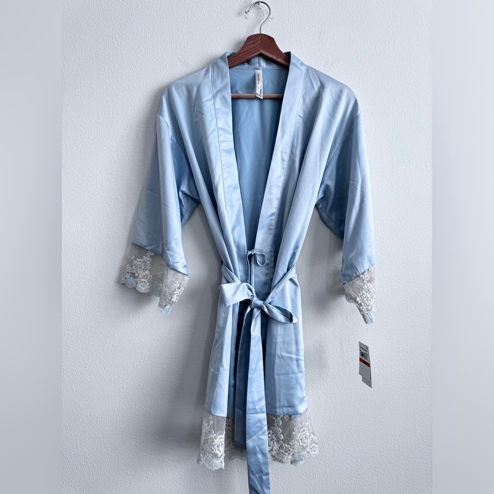 BNWT Flora Nikrooz Rosa Charmeuse Kimono Robe - Picture 4 of 8